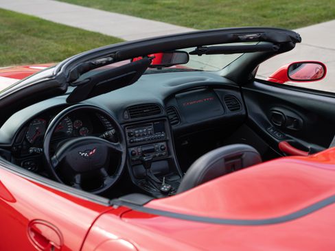 Used 1999 Chevrolet Corvette Convertible w/ Memory Pkg image 28