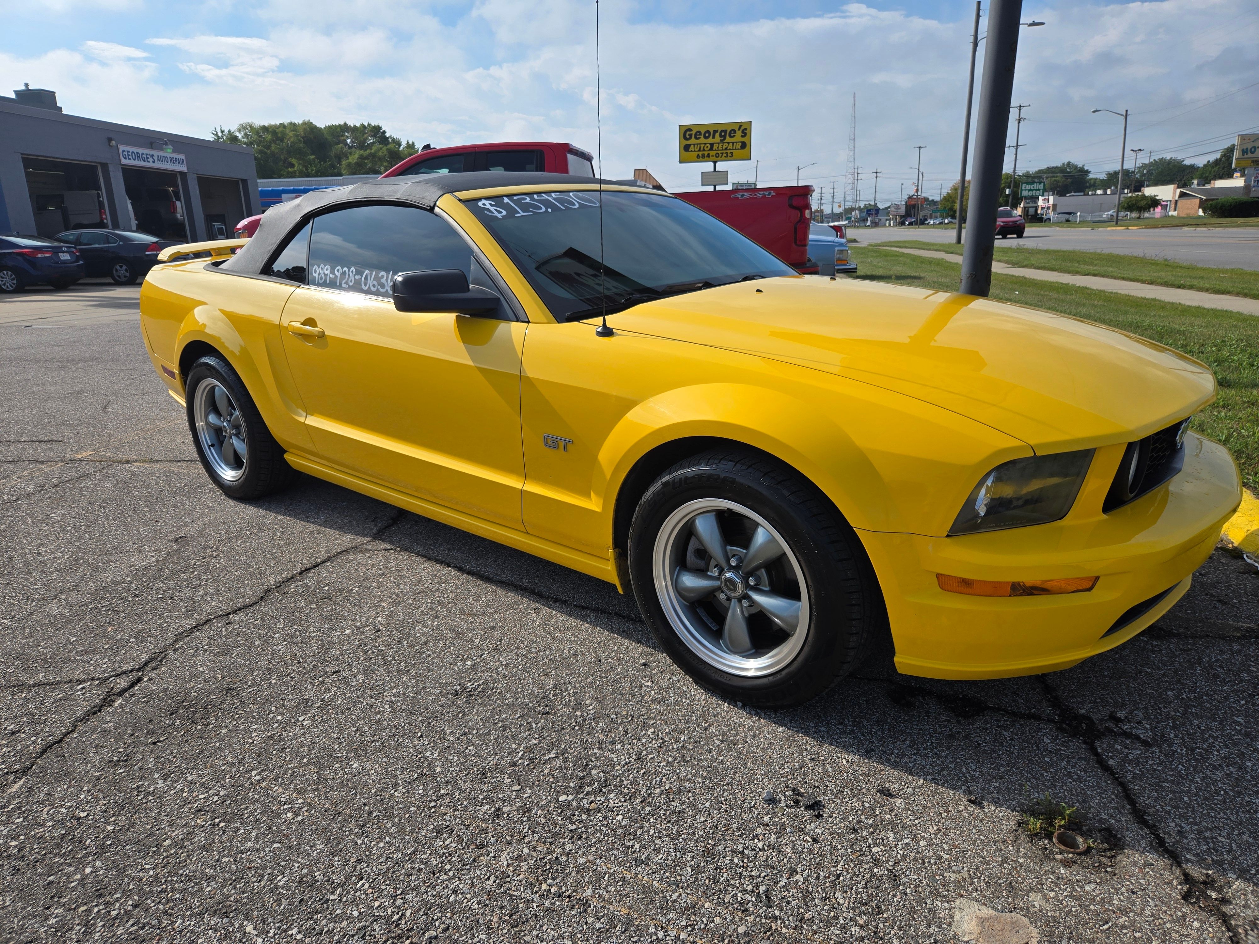 Used 2005 Ford Mustang GT Premium RWD image 4