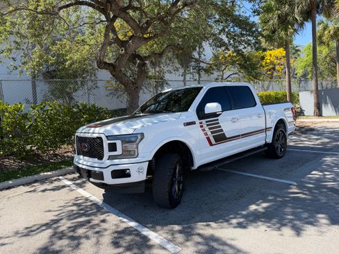 Used 2018 Ford F150 Lariat w/ Equipment Group 502A Luxury image 10