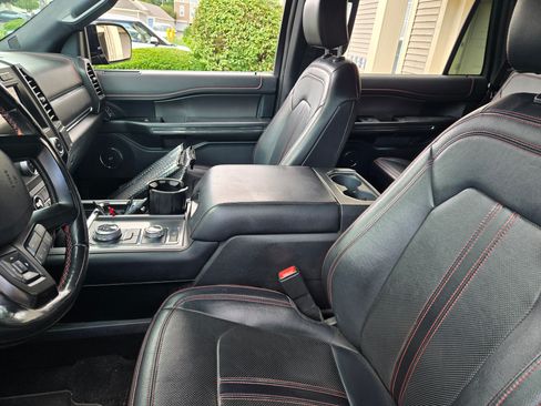 Used 2019 Ford Expedition Limited w/ Equipment Group 303A image 5