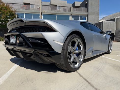 Used 2020 Lamborghini Huracan EVO AWD/4WD image 15