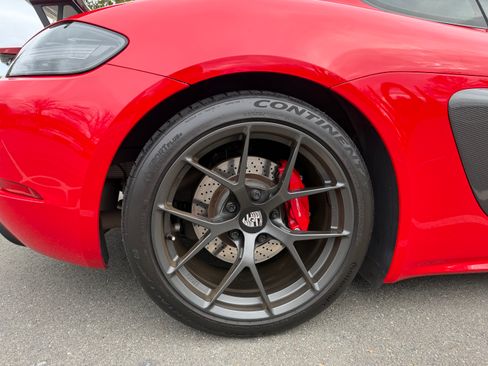 Used 2021 Porsche 718 Cayman GT4 image 17