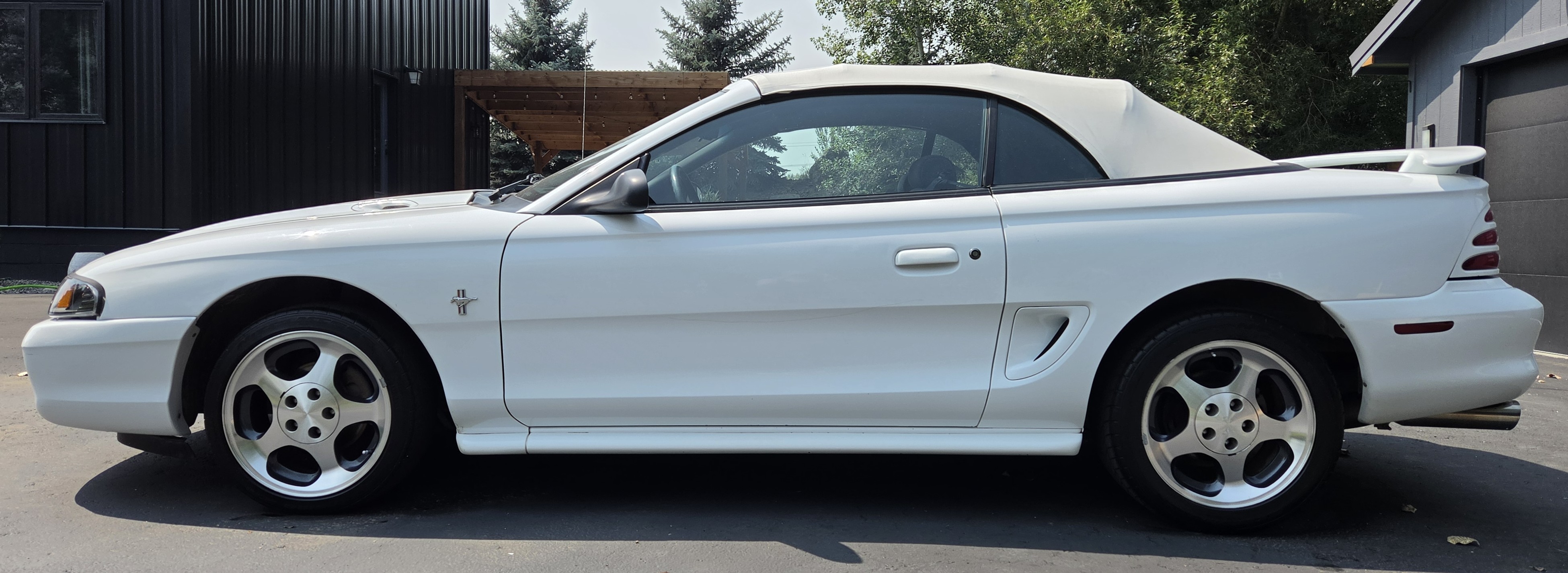 Used 1995 Ford Mustang Convertible RWD image 4