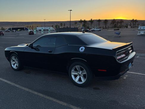 Used 2023 Dodge Challenger SXT RWD image 17