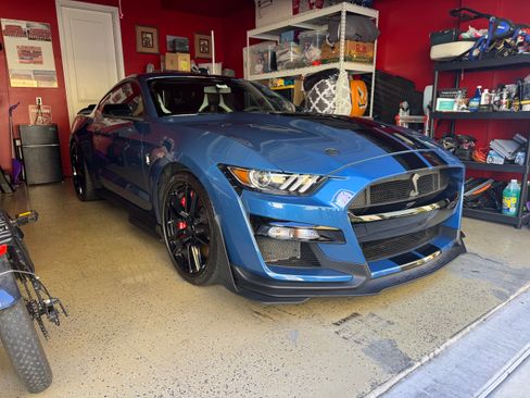 Used 2021 Ford Mustang Shelby GT500 w/ Technology Package image 11