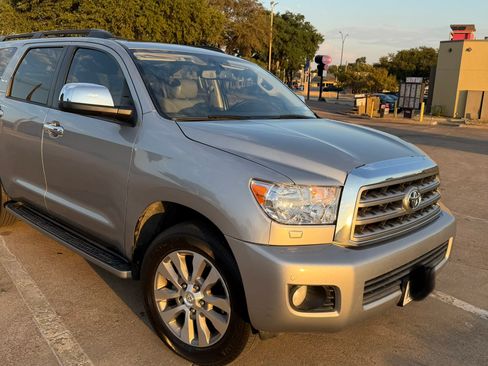 Used 2016 Toyota Sequoia Limited w/ Safety & Convenience Package RWD image 1