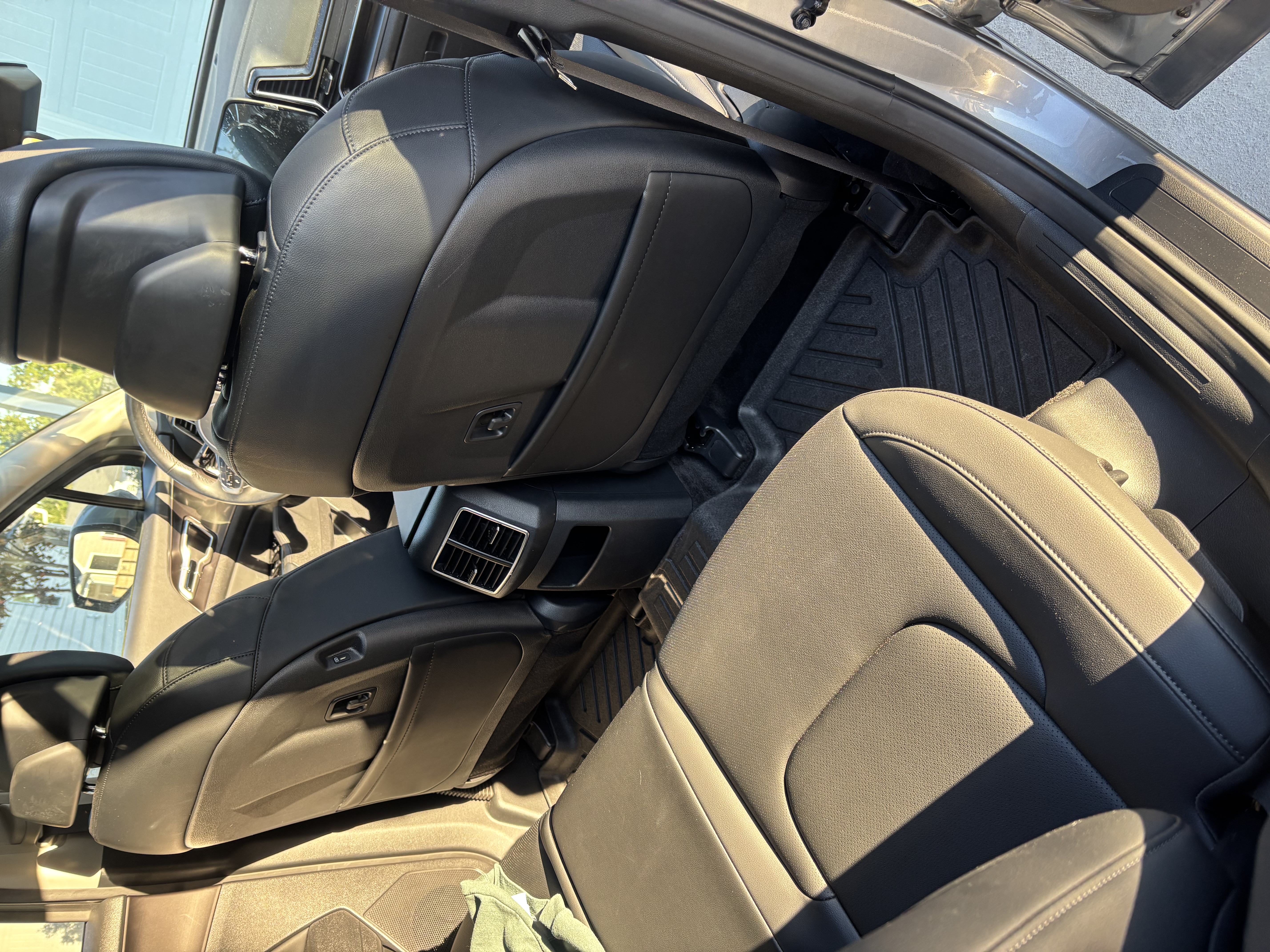 Used 2024 Kia Sportage EX FWD image 16