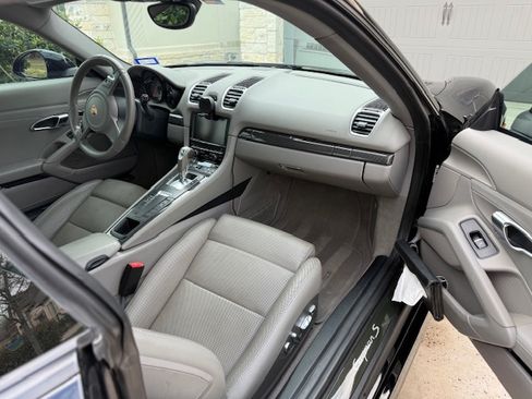 Used 2015 Porsche Cayman S image 12