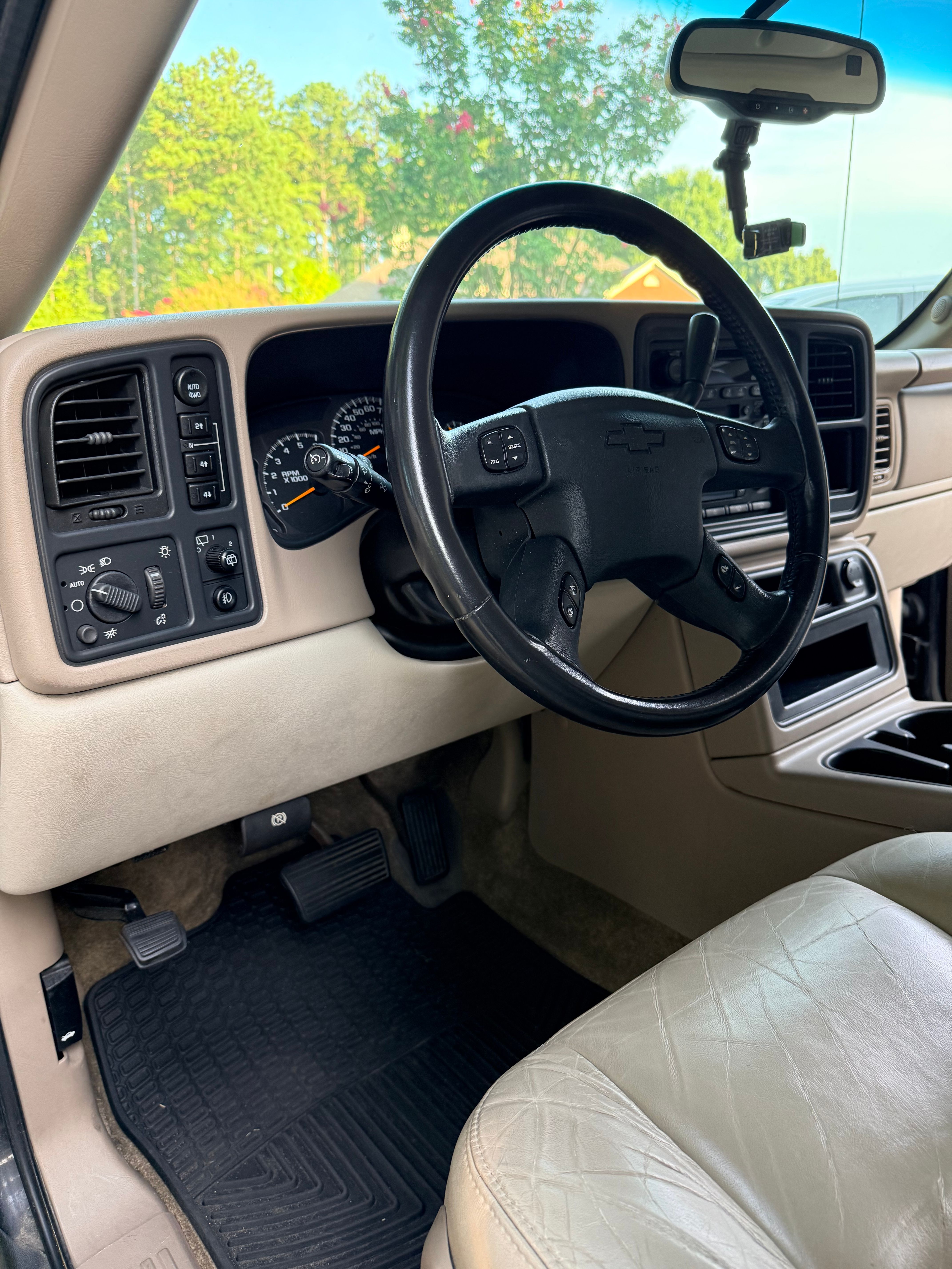 Used 2003 Chevrolet Tahoe Z71 AWD/4WD image 17