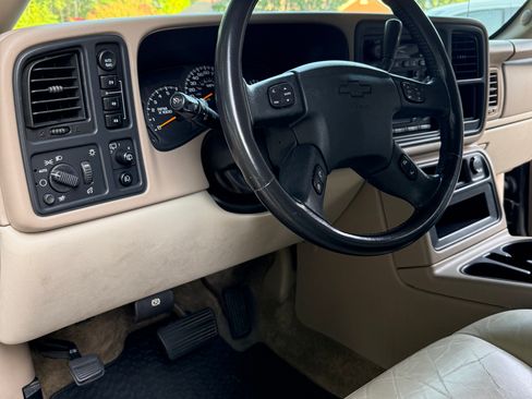 Used 2003 Chevrolet Tahoe Z71 AWD/4WD image 17