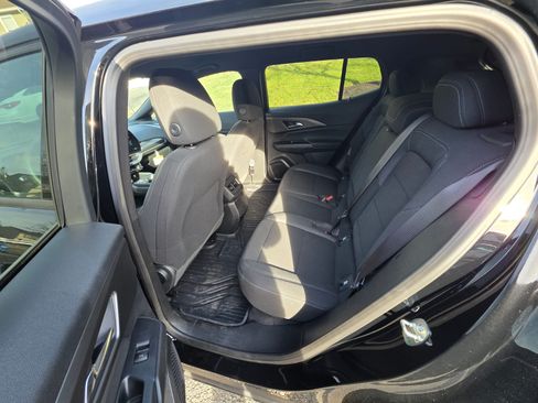 Used 2026 Chevrolet Equinox EV LT image 10