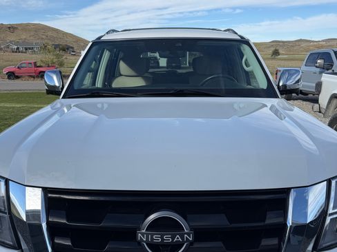 Used 2023 Nissan Armada Platinum w/ Captain's Chairs Package image 6