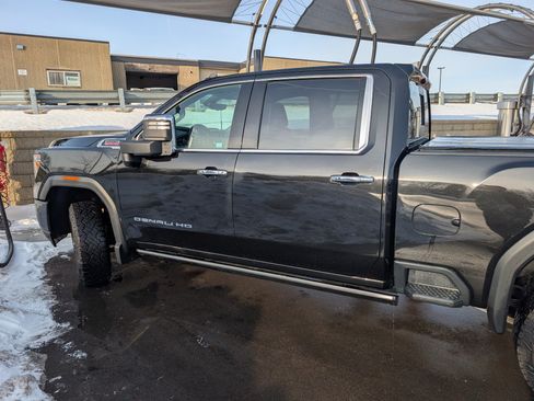 Used 2023 GMC Sierra 3500 Denali w/ Denali Black Diamond Edition image 5