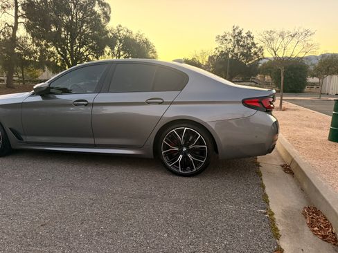 Used 2023 BMW 530i w/ M Sport Package image 9
