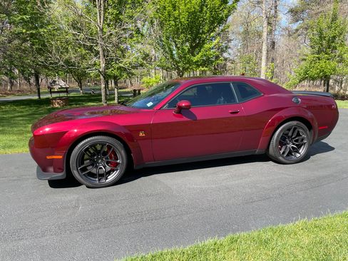 Used 2021 Dodge Challenger R/T Scat Pack RWD image 8