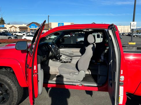 Used 2006 Toyota Tacoma 4x4 Access Cab V6 image 11