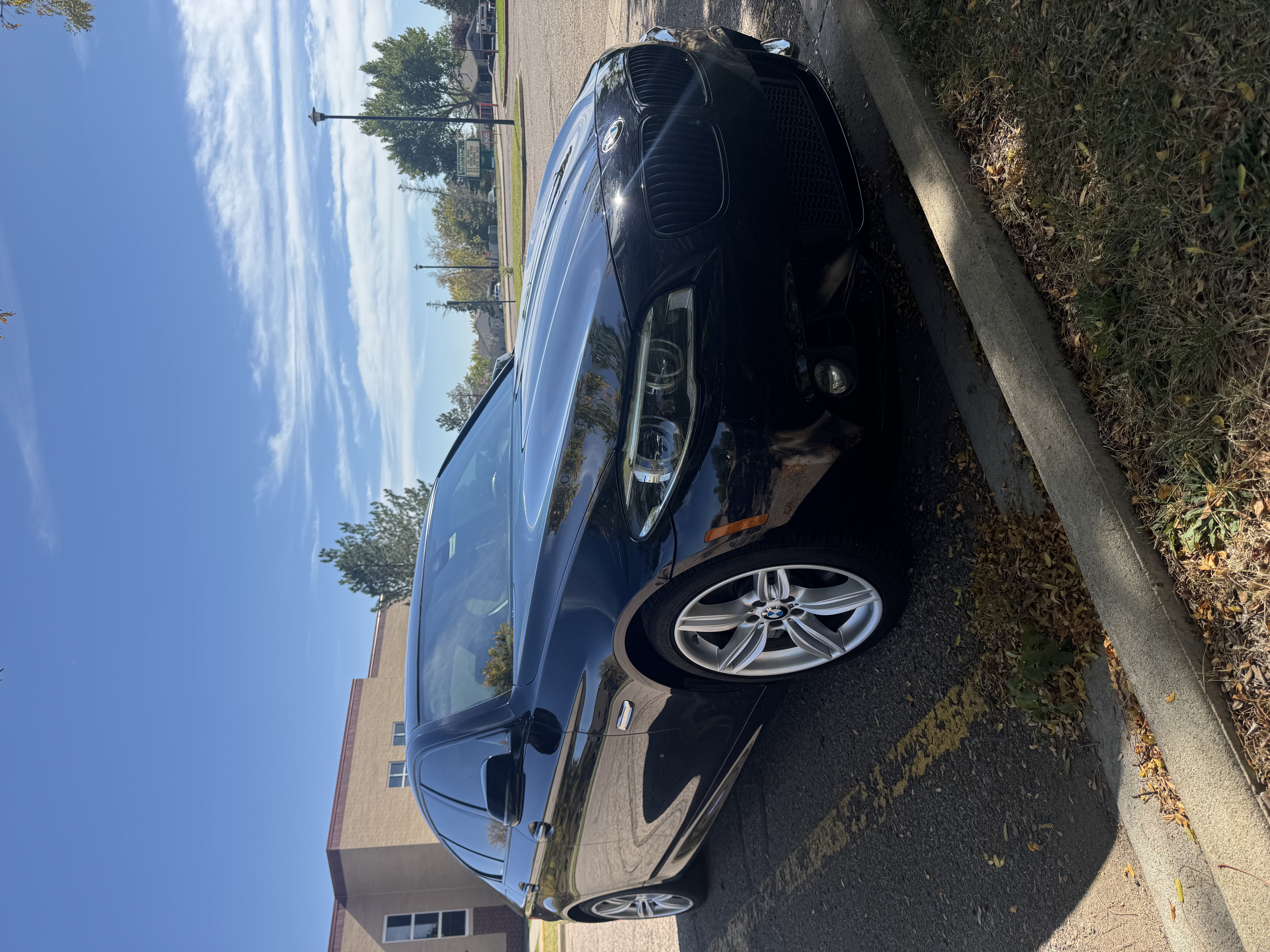Used 2014 BMW 550i xDrive Sedan AWD/4WD image 4