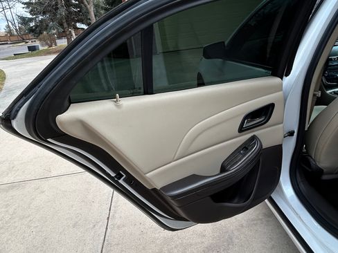 Used 2016 Chevrolet Malibu LT image 10