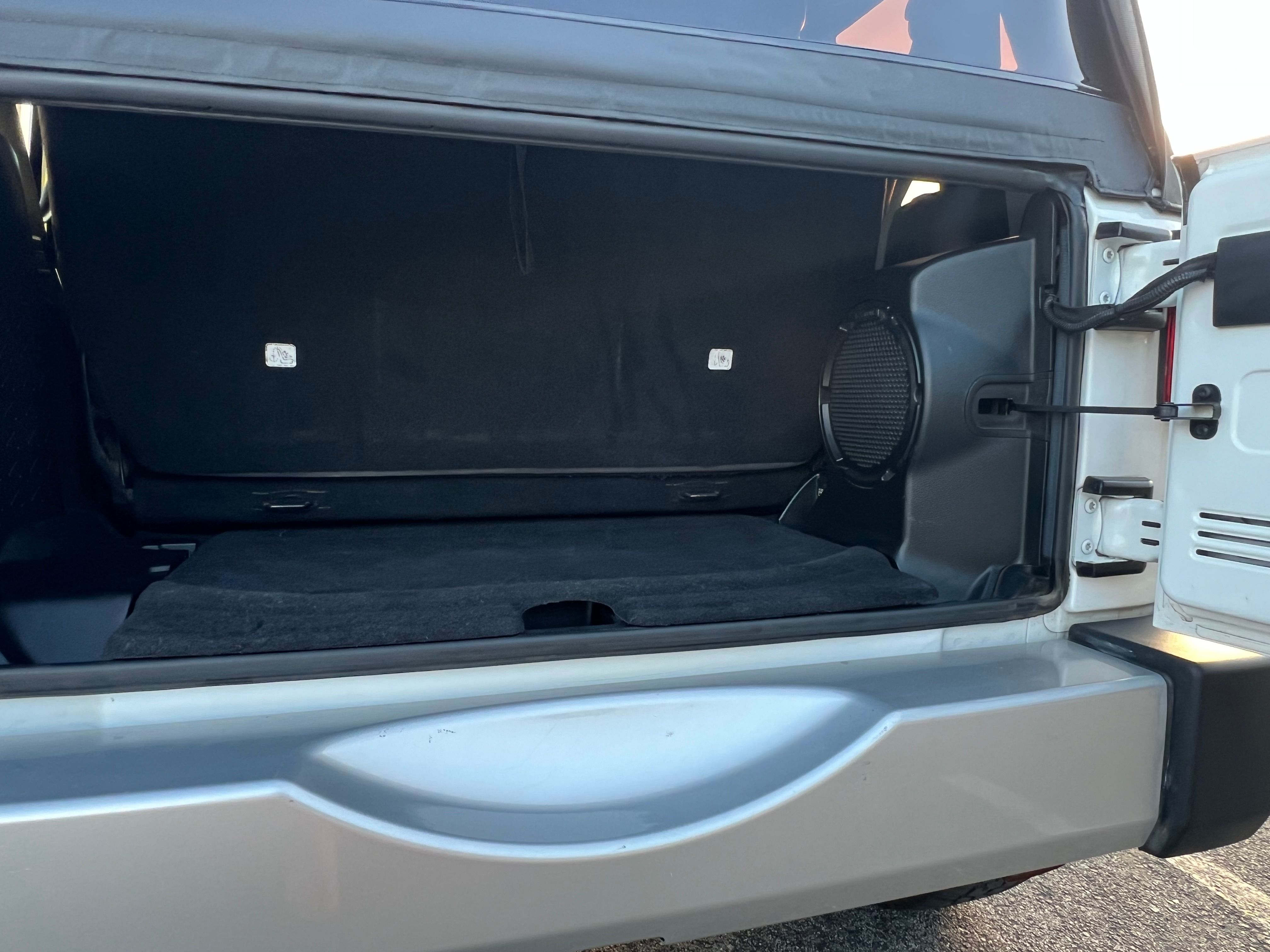 Used 2014 Jeep Wrangler Sahara w/ Connectivity Group AWD/4WD image 17