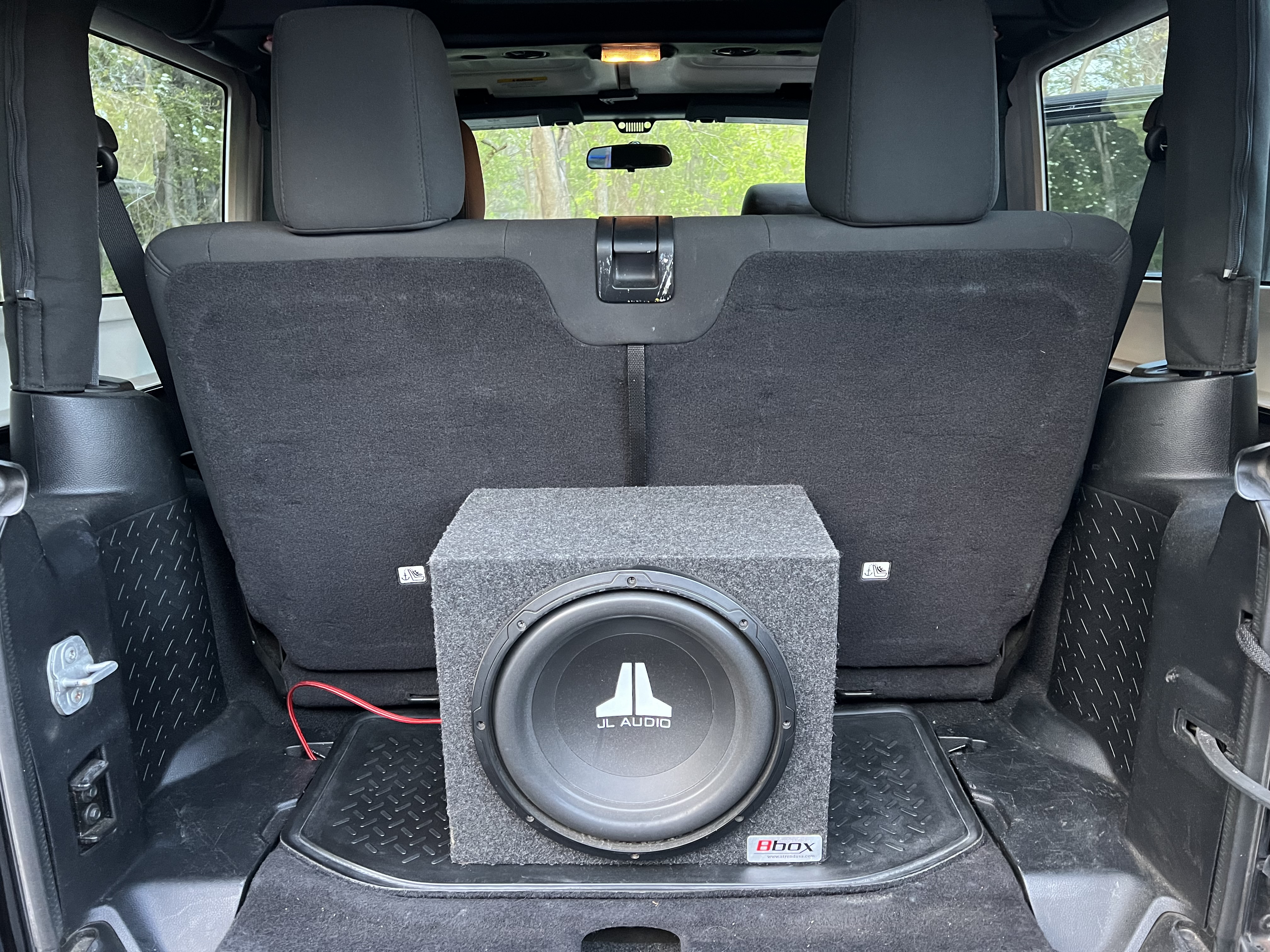 Used 2012 Jeep Wrangler Sport w/ Connectivity Group AWD/4WD image 13