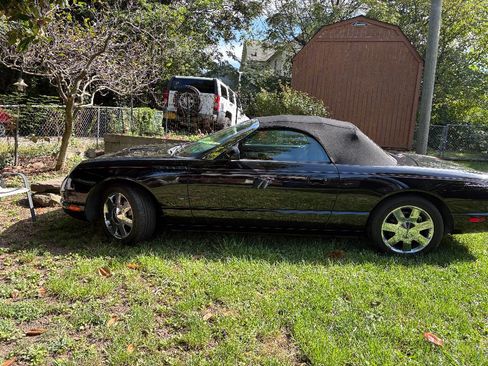 Used 2003 Ford Thunderbird image 6