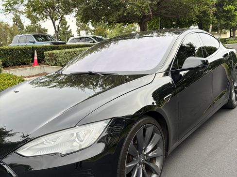 Used 2013 Tesla Model S Performance image 4