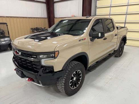 Used 2022 Chevrolet Silverado 1500 ZR2 AWD/4WD image 1