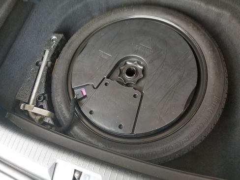 Used 2017 Volkswagen GTI SE image 24