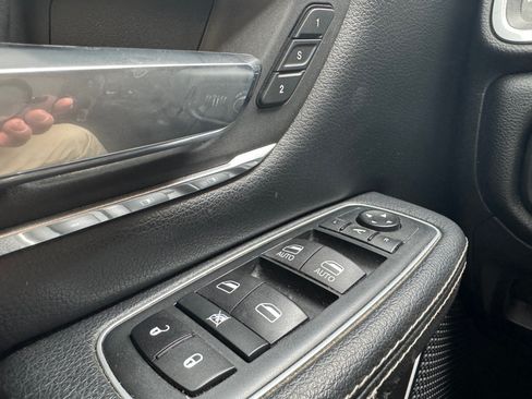 Used 2020 RAM 1500 Laramie w/ Off Road Group image 19