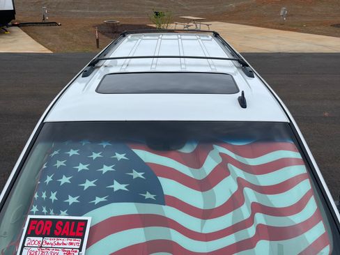Used 2008 Chevrolet Suburban LTZ w/ LTZ Preferred Equipment Group AWD/4WD image 10