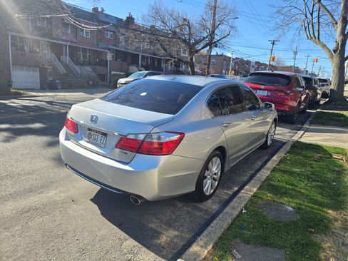 Used 2015 Honda Accord EX-L image 1