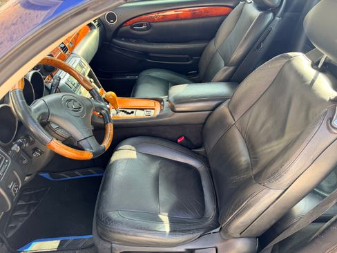 Used 2002 Lexus SC 430 Convertible RWD image 1
