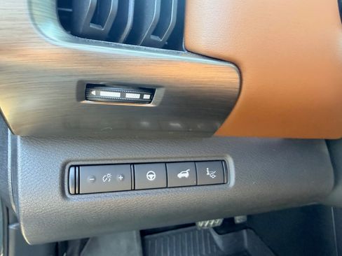 Used 2023 Nissan Pathfinder Platinum AWD/4WD image 26