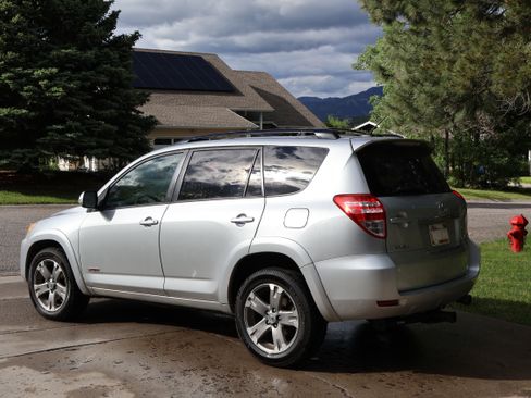 Used 2009 Toyota RAV4 Sport AWD/4WD image 1