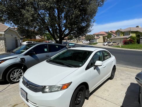 Used 2012 Honda Civic LX image 2