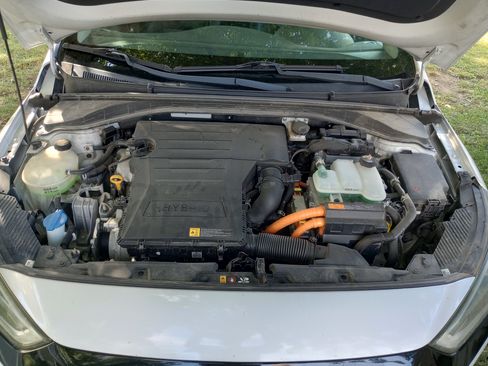 Used 2017 Hyundai Ioniq Limited image 15