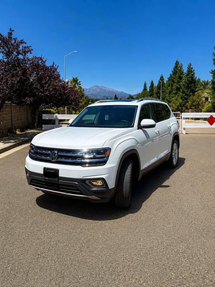 Used 2019 Volkswagen Atlas SEL AWD/4WD image 1