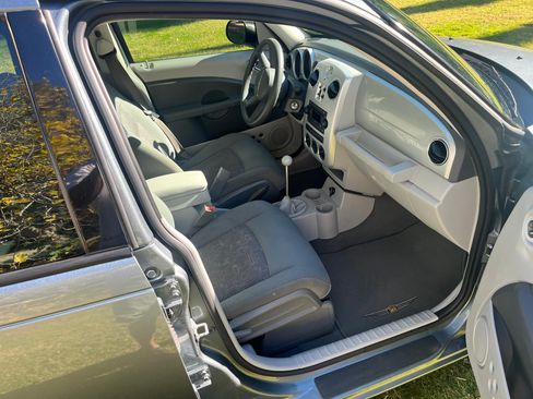 Used 2008 Chrysler PT Cruiser image 9