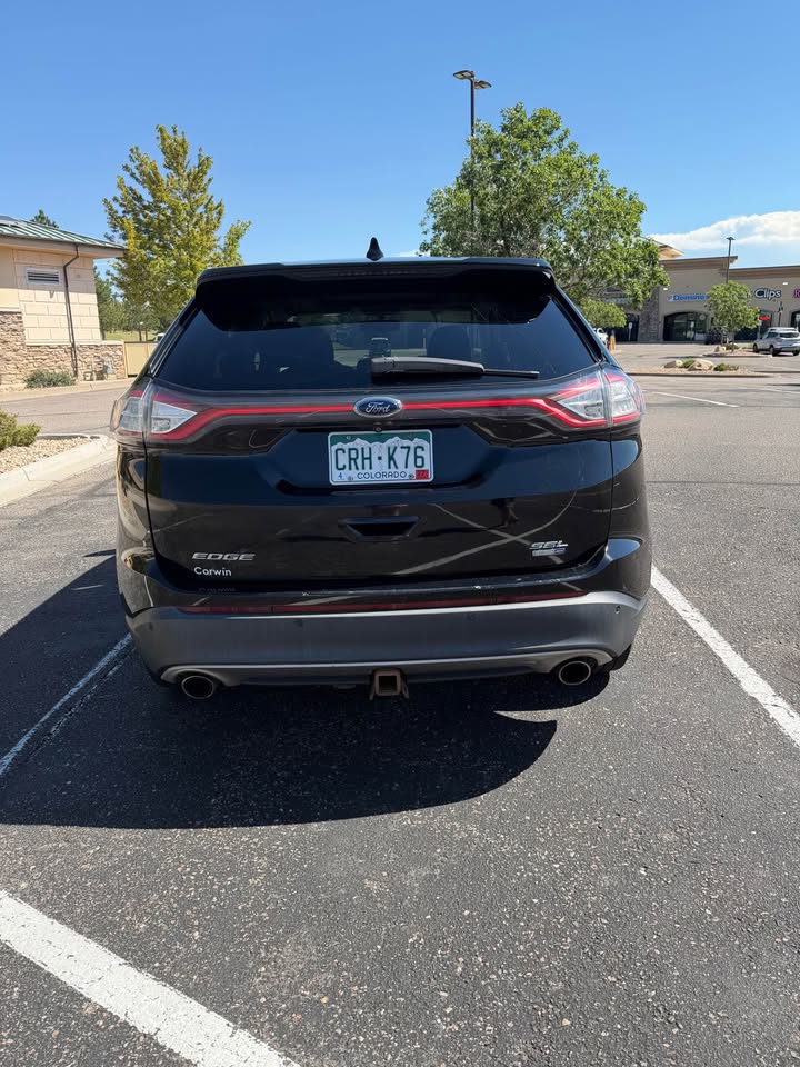 Used 2016 Ford Edge SEL w/ Equipment Group 201A AWD/4WD image 4