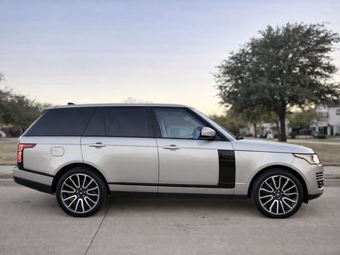 Used 2020 Land Rover Range Rover HSE image 4