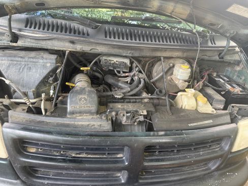 Used 2002 Dodge B2500 RWD image 8