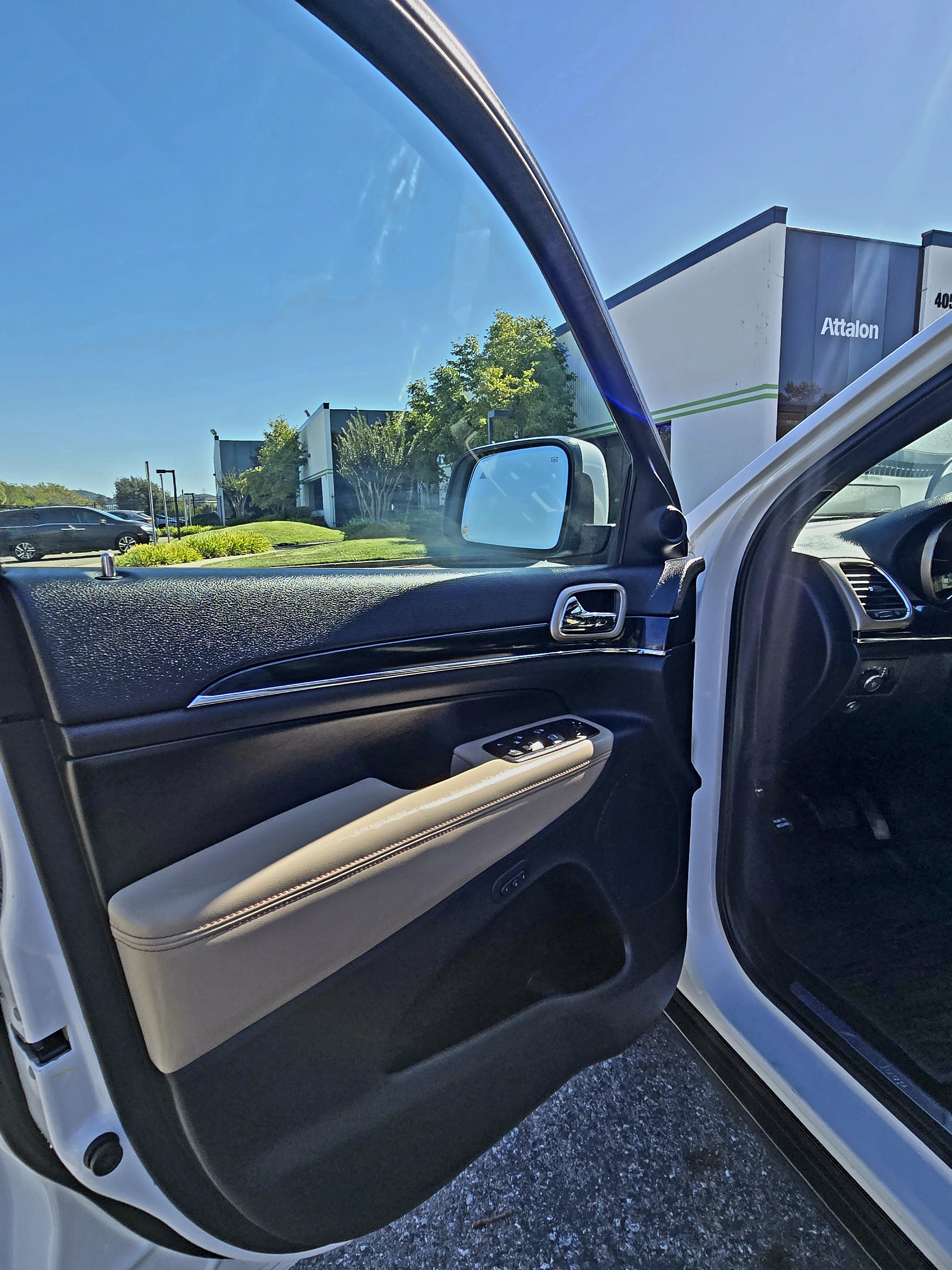 Used 2016 Jeep Grand Cherokee Limited 75th Anniversary AWD/4WD image 7