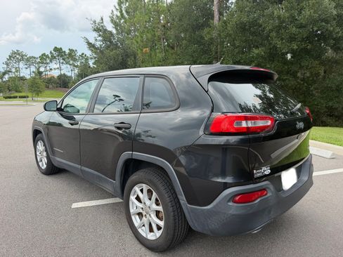 Used 2014 Jeep Cherokee Sport FWD image 4