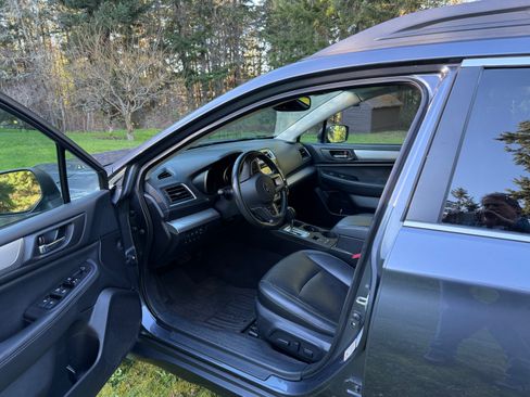 Used 2015 Subaru Outback 2.5i Premium image 2