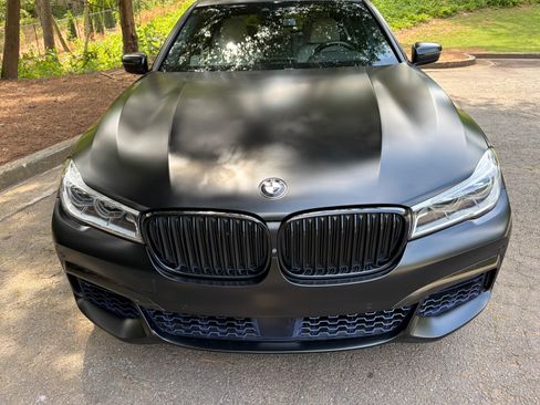 Used 2017 BMW 750i RWD image 13