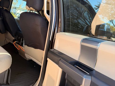 Used 2019 Ford F250 XLT w/ XLT Premium Package image 18