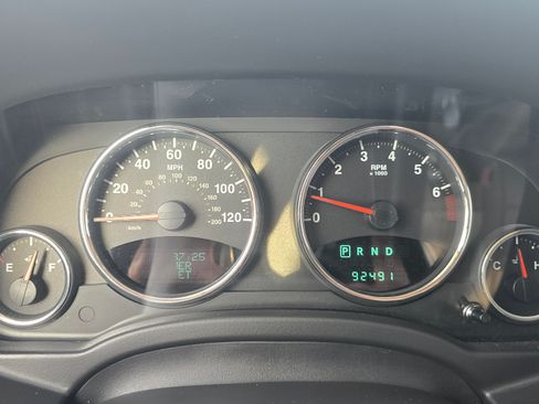 Used 2011 Jeep Compass Limited w/ Sun/Sound Group image 9