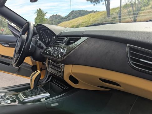 Used 2011 BMW Z4 sDrive35is image 6