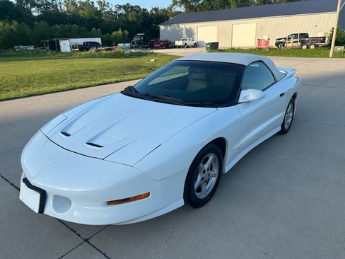Used 1995 Pontiac Firebird Trans Am RWD image 20