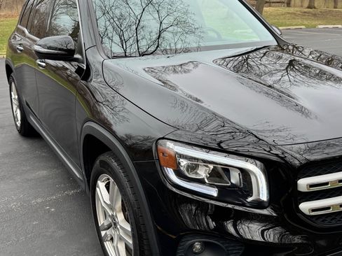 Used 2021 Mercedes-Benz GLB 250 4MATIC image 4